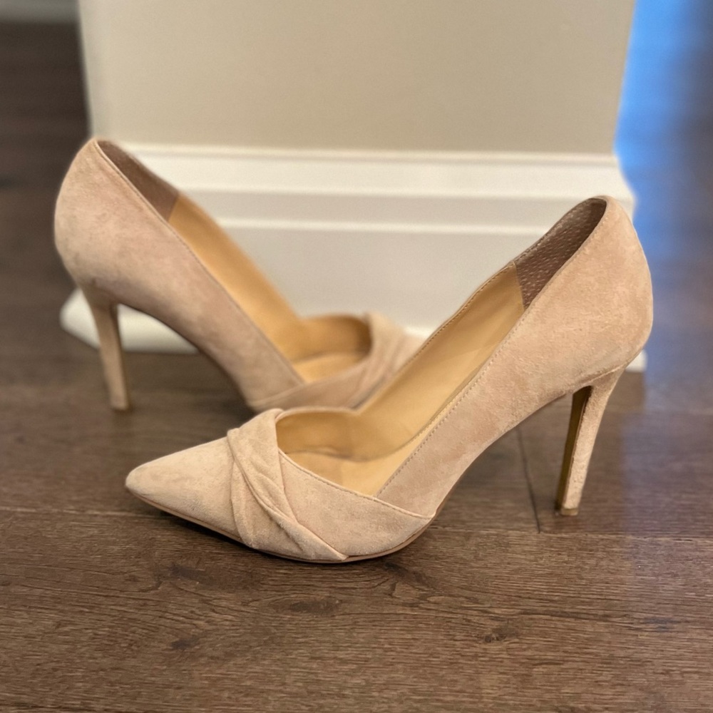 Jessica Simpson Blush Suede Pumps